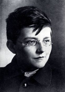Траурная третья часть Одиннадцатой симфонии Шостаковича минор